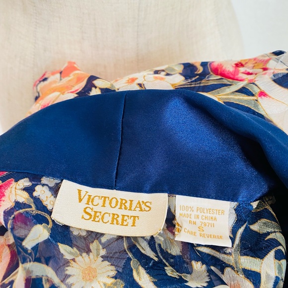 Vintage Victoria's Secret Sheer Loose Floral Sleep Top Slip Size S - Picture 5 of 9